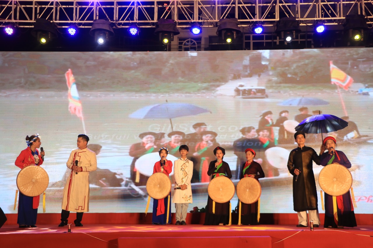 Hội LHPN Hà Nội: Tôn vinh đóng góp của phụ nữ trong xây dựng gia đình hạnh phúc, nông thôn mới, đô thị văn minh - ảnh 7