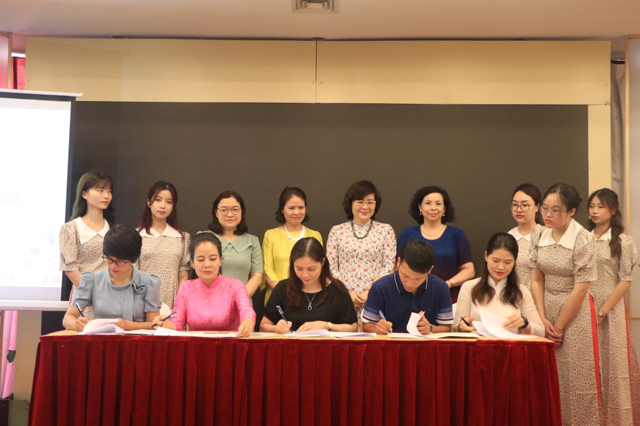 Khai trương “Gian hàng Bình yên”: Gây quỹ hỗ trợ nạn nhân bị bạo lực gia đình và mua bán người - ảnh 4