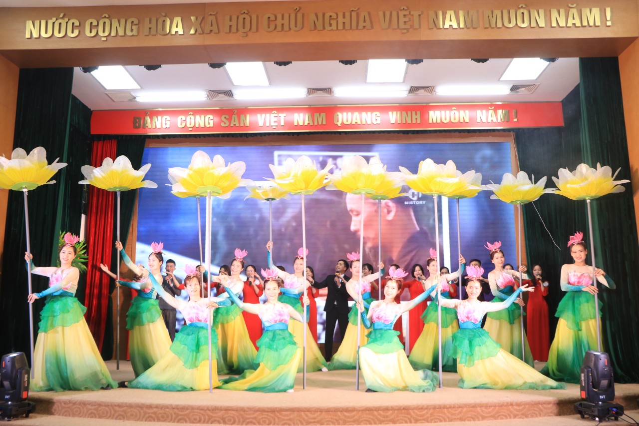 Các cấp Hội LHPN huyện Đông Anh: Thi đua học và làm theo Bác - ảnh 3