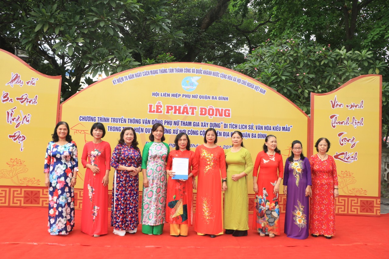 Hội LHPN quận Ba Đình: Phát động phụ nữ tham gia xây dựng di tích lịch sử văn hóa kiểu mẫu - ảnh 6