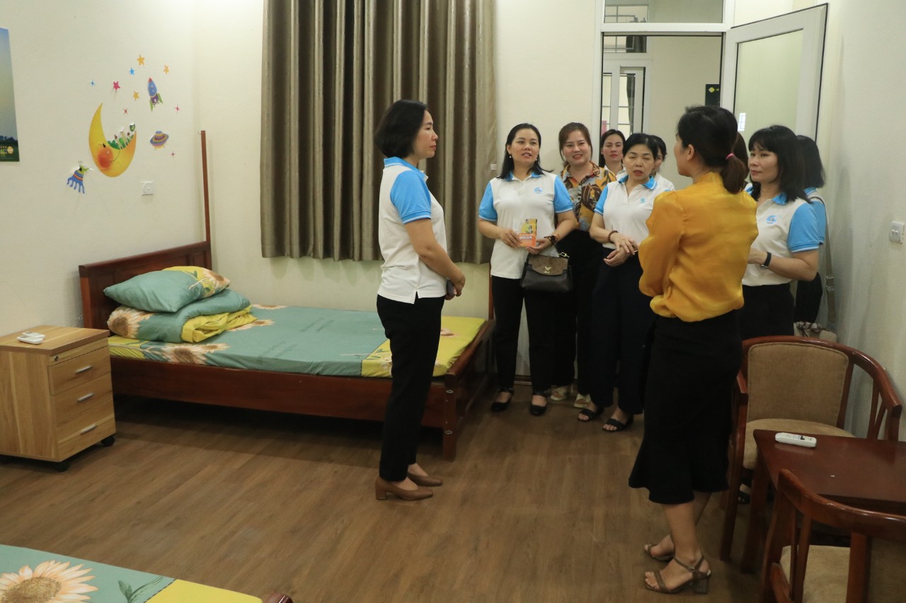Hội LHPN Hà Nội: Trao đổi kinh nghiệm công tác Hội và tuyên truyền, phổ biến pháp luật tại Thanh Hóa - ảnh 10