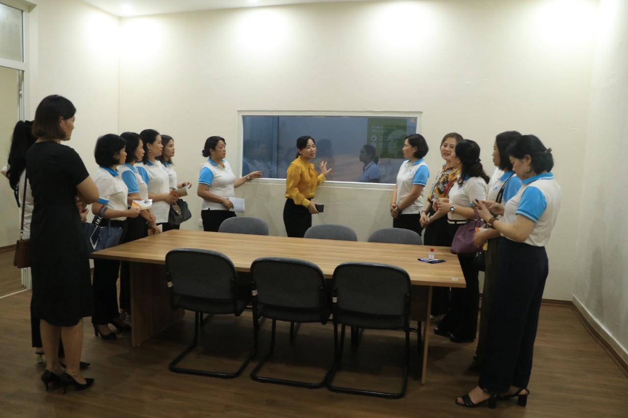 Hội LHPN Hà Nội: Trao đổi kinh nghiệm công tác Hội và tuyên truyền, phổ biến pháp luật tại Thanh Hóa - ảnh 11