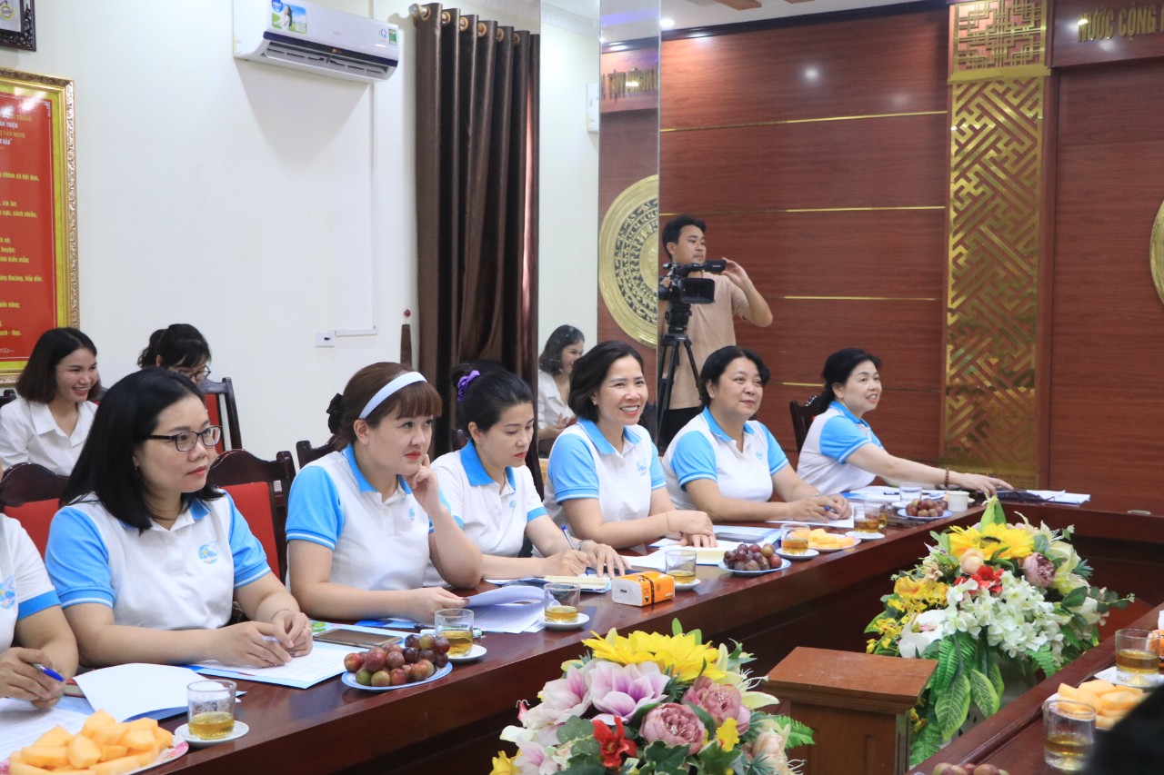 Hội LHPN Hà Nội: Trao đổi kinh nghiệm công tác Hội và tuyên truyền, phổ biến pháp luật tại Thanh Hóa - ảnh 8