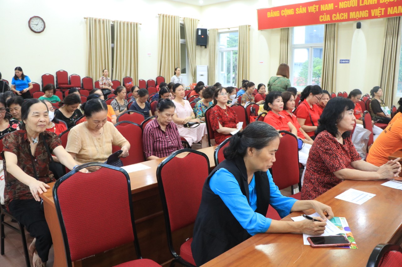 Hội LHPN quận Cầu Giấy: Ra mắt mô hình 4T tại phường Dịch Vọng - ảnh 3