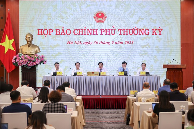 Lựa chọn kịch bản tăng trưởng cao nhất cho năm 2023 để làm mục tiêu phấn đấu  - ảnh 3