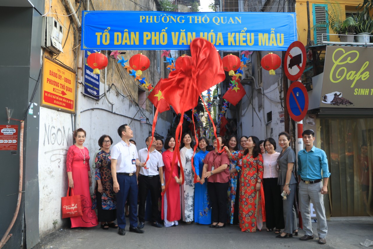 Hội LHPN phường Thổ Quan, quận Đống Đa: Ra mắt mô hình điểm “Tổ Dân phố văn hóa kiểu mẫu” - ảnh 1