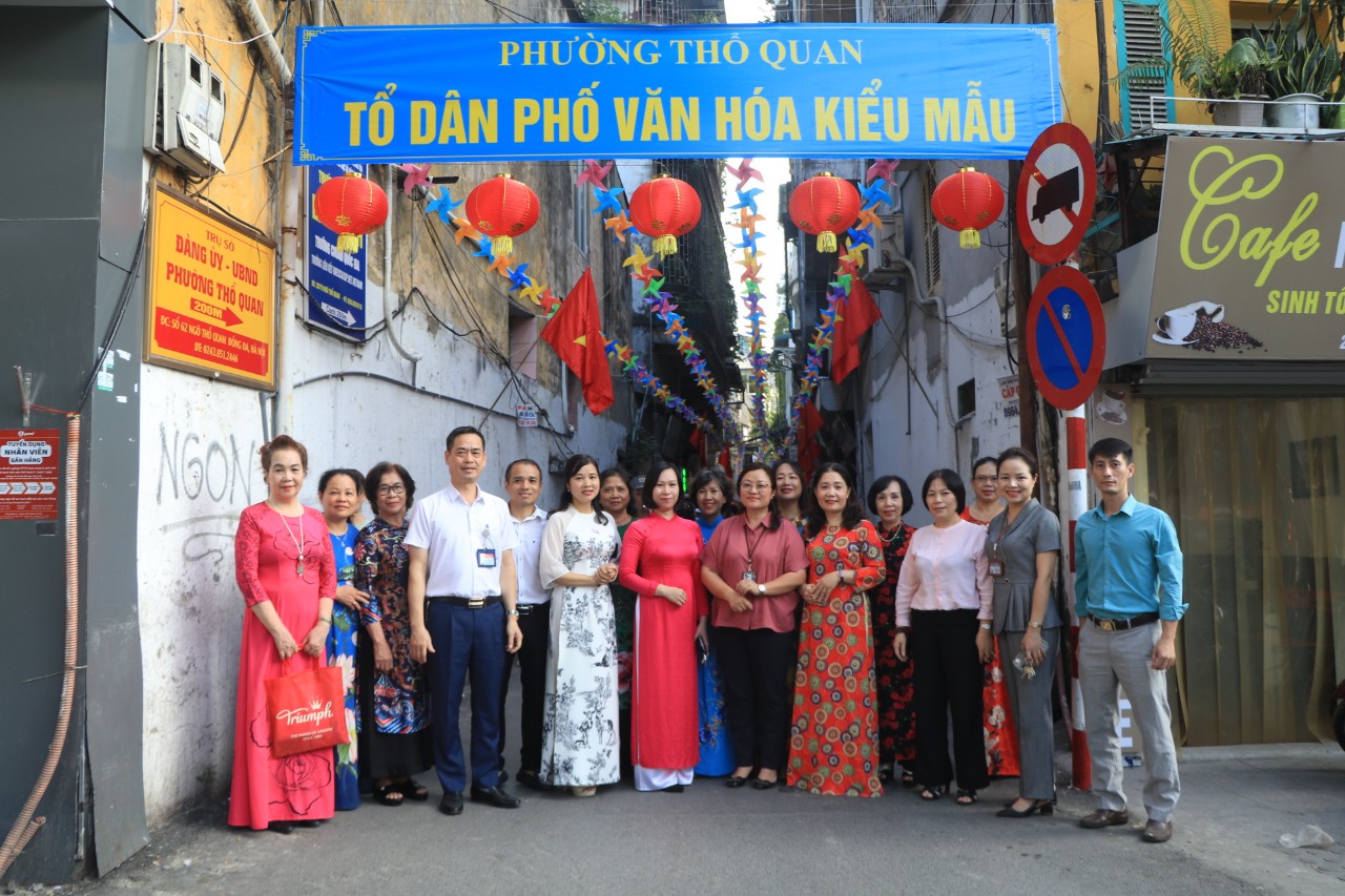 Hội LHPN phường Thổ Quan, quận Đống Đa: Ra mắt mô hình điểm “Tổ Dân phố văn hóa kiểu mẫu” - ảnh 6
