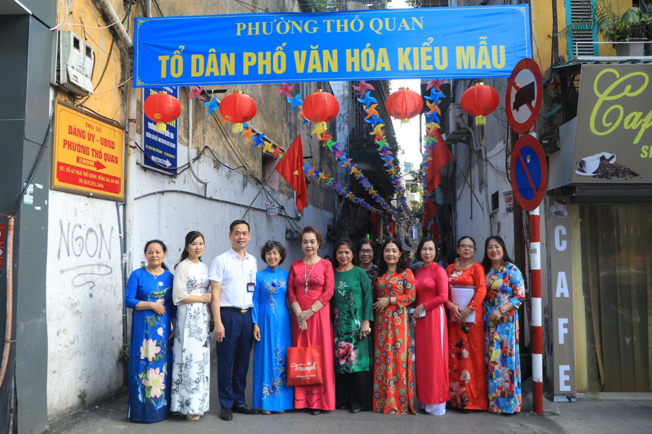 Hội LHPN phường Thổ Quan, quận Đống Đa: Ra mắt mô hình điểm “Tổ Dân phố văn hóa kiểu mẫu” - ảnh 7