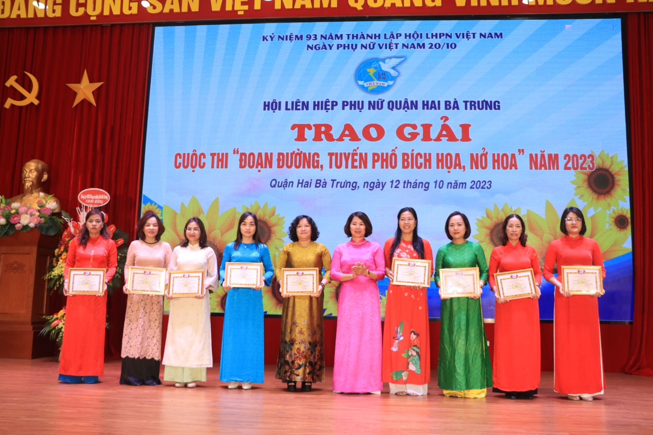 Cam kết nỗ lực đưa phong trào phụ nữ không ngừng phát triển - ảnh 5