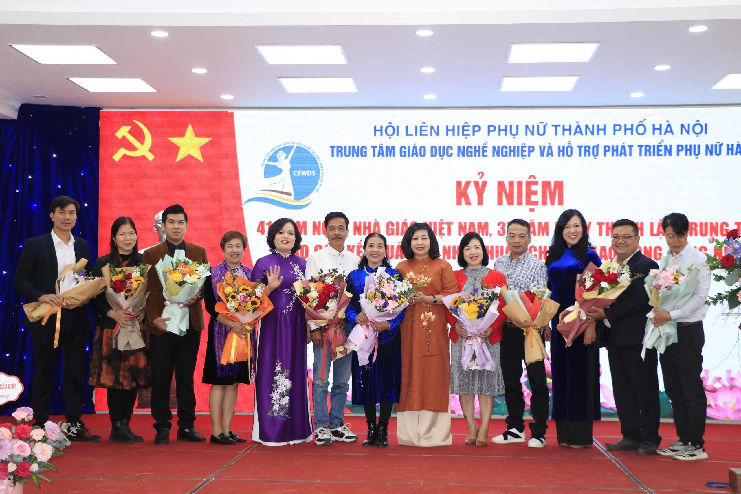Tự hào hành trình 37 năm xây dựng, trưởng thành và phát triển - ảnh 7