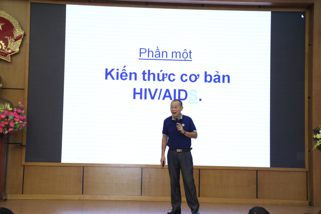 Hội LHPN quận Ba Đình: Tuyên truyền phòng, chống HIV/AIDS - ảnh 3