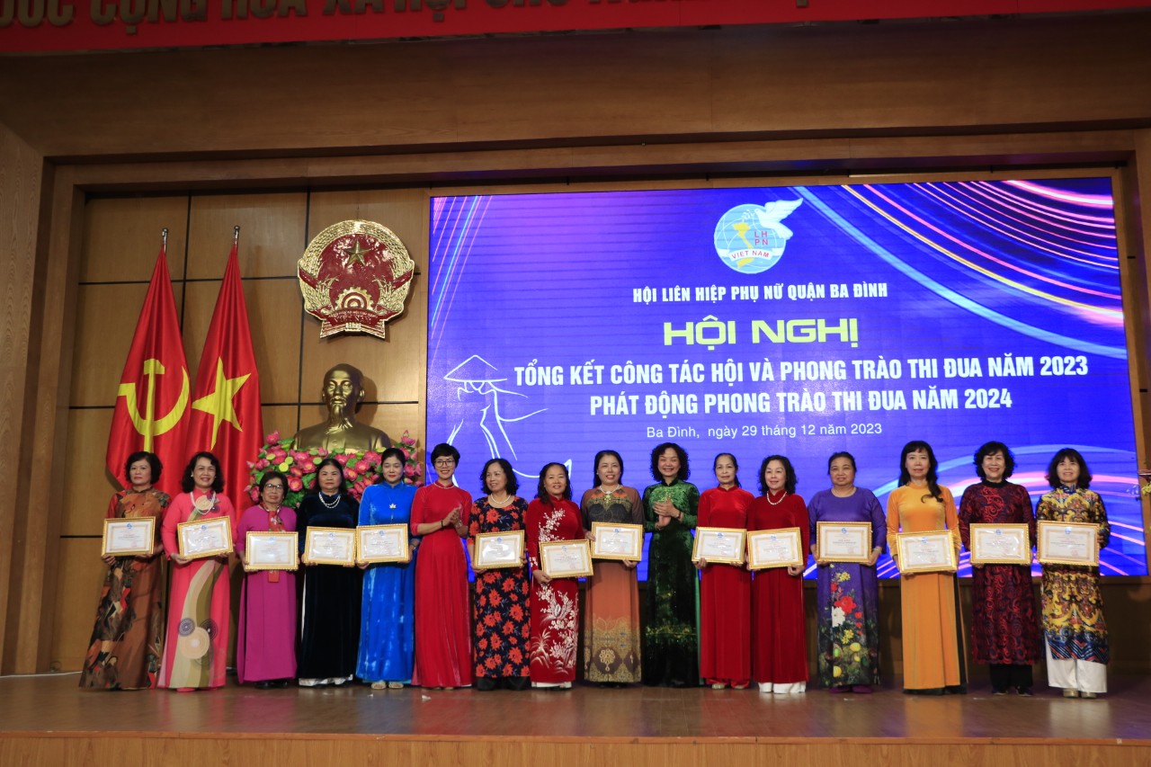 Hội LHPN quận Ba Đình: “Hành động để thành công - Sáng tạo để phát triển - Khác biệt để tỏa sáng” năm 2023 - ảnh 8