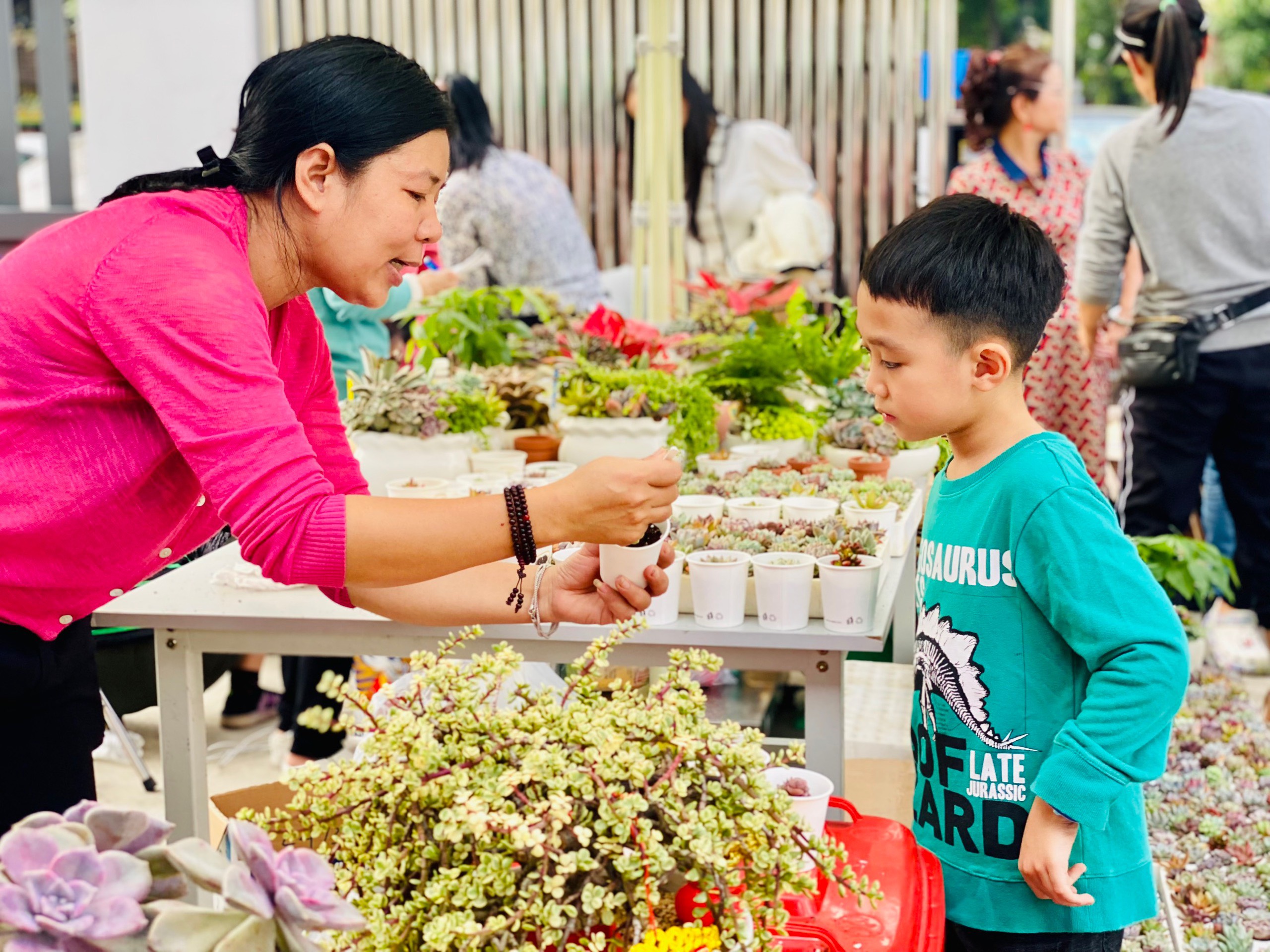 “Tết nhân ái-Xuân yêu thương” của phụ nữ phường Kim Liên - ảnh 2
