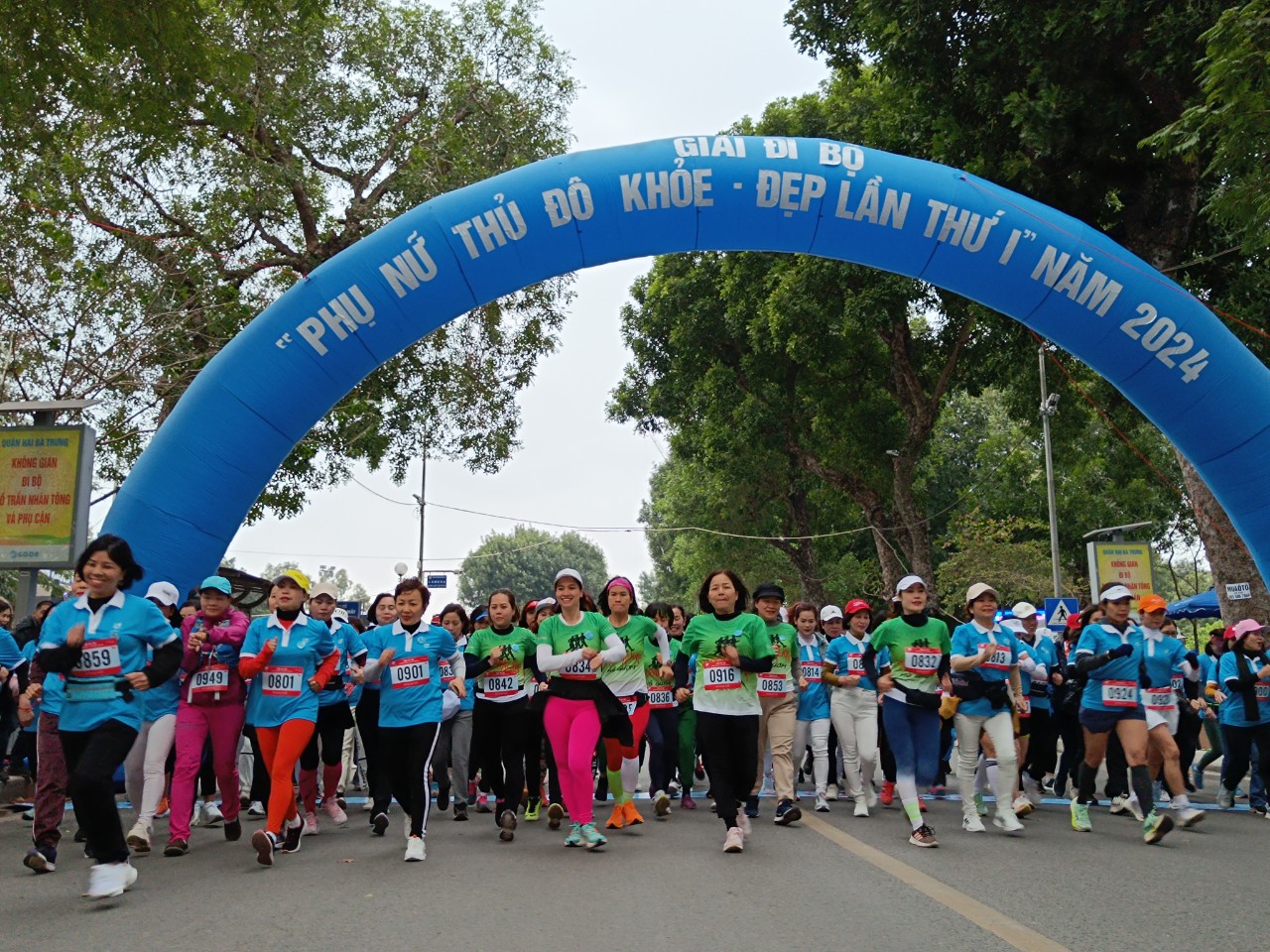 Gần 1.000 đại biểu, vận động viên tham gia Giải đi bộ “Phụ nữ Thủ đô khỏe - đẹp” lần thứ I năm 2024 - ảnh 5
