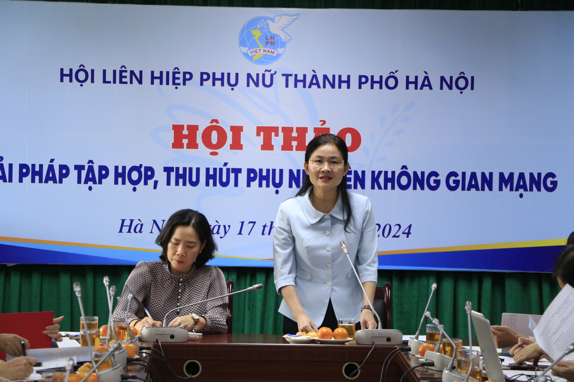 Hội LHPN Hà Nội: Bàn giải pháp tập hợp, thu hút phụ nữ trên không gian mạng - ảnh 1