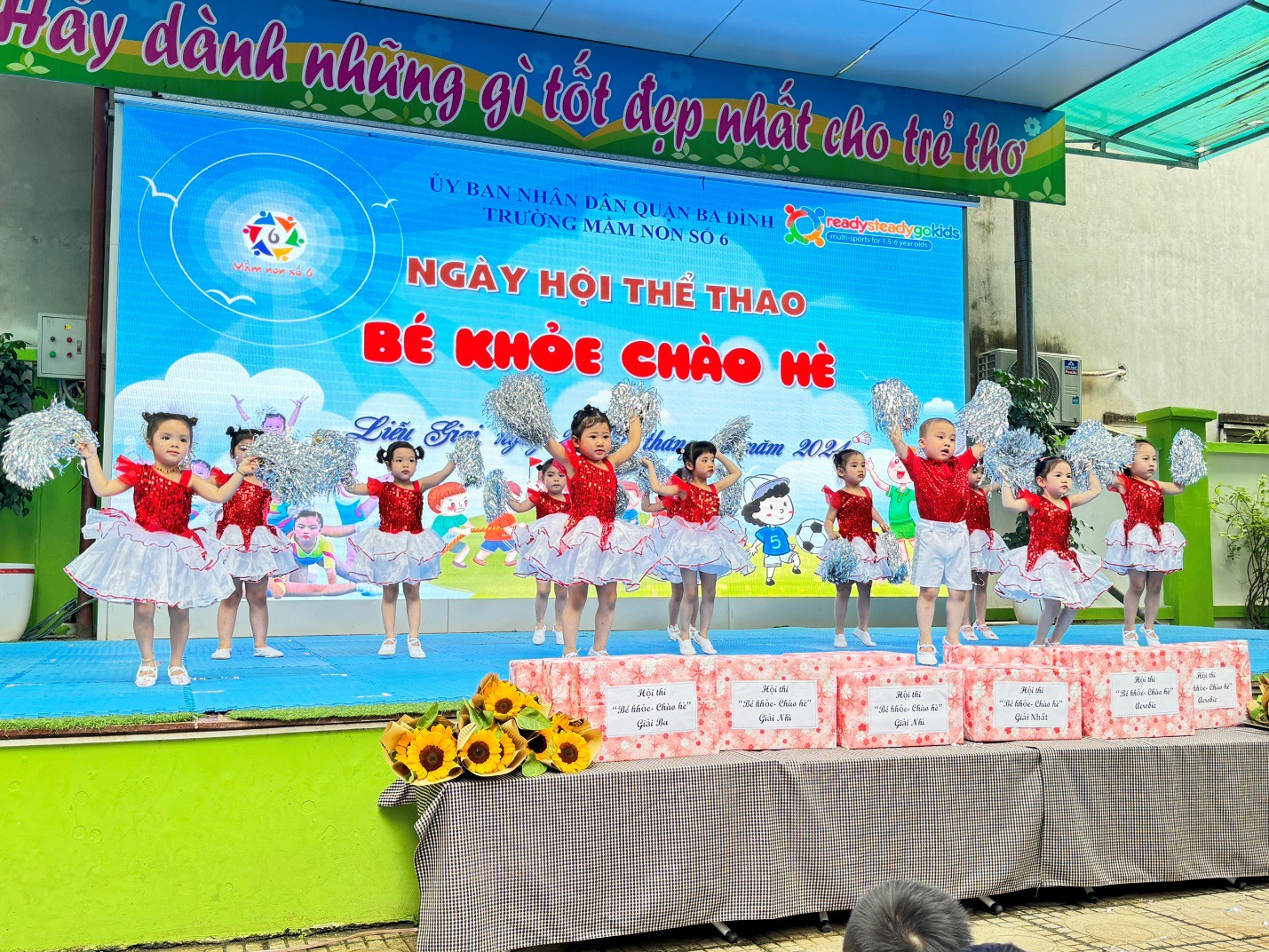 Trường Mầm non Số 6, quận Ba Đình: Rộn ràng Ngày hội thể thao ”Bé khỏe chào hè” năm 2024 - ảnh 4