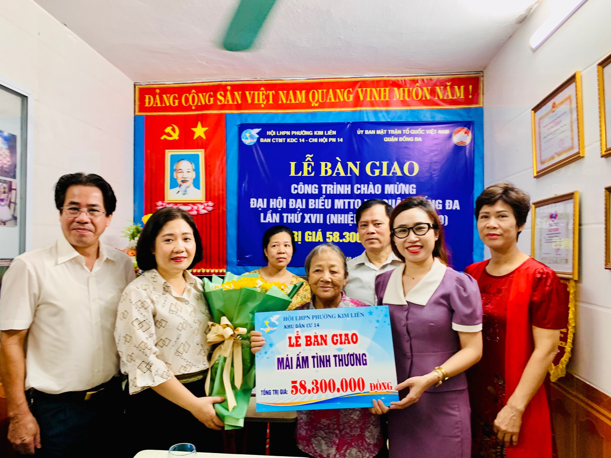 Hội LHPN phường Kim Liên, quận Đống Đa: Trao “Mái ấm tình thương” cho phụ nữ khó khăn - ảnh 1