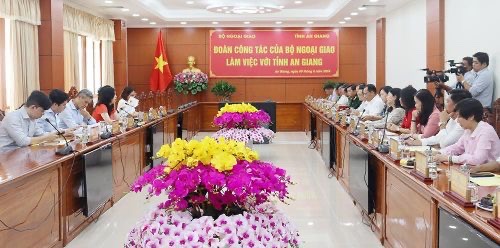 Đẩy mạnh công tác đối ngoại, công tác người Việt Nam ở nước ngoài và hỗ trợ cộng đồng người Việt - ảnh 2