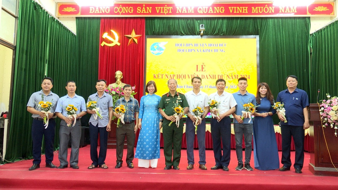 Hội LHPN xã Kim Chung, huyện Hoài Đức: Kết nạp 20 hội viên danh dự là nam giới - ảnh 2