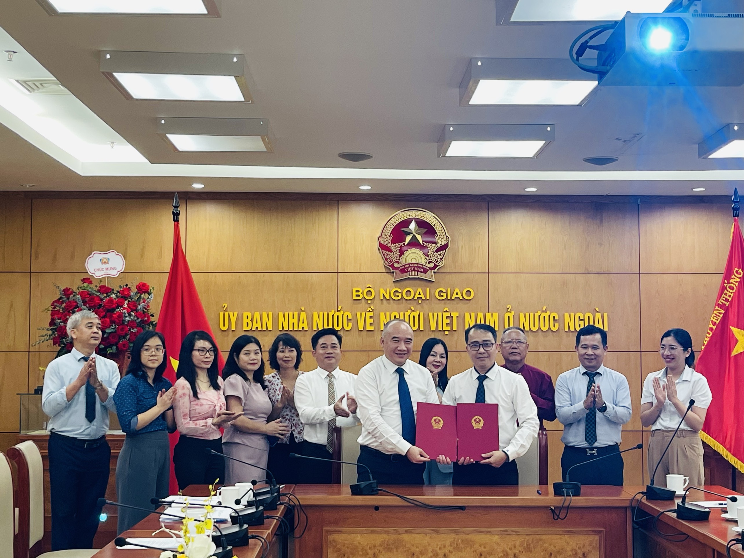 Tăng cường, phối hợp hỗ trợ pháp lý cho kiều bào - ảnh 2
