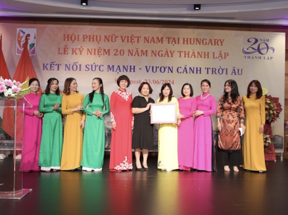 Hội Phụ nữ Việt Nam tại Hungary: Nỗ lực nâng cao hình ảnh của phụ nữ Việt Nam ở nước ngoài - ảnh 3