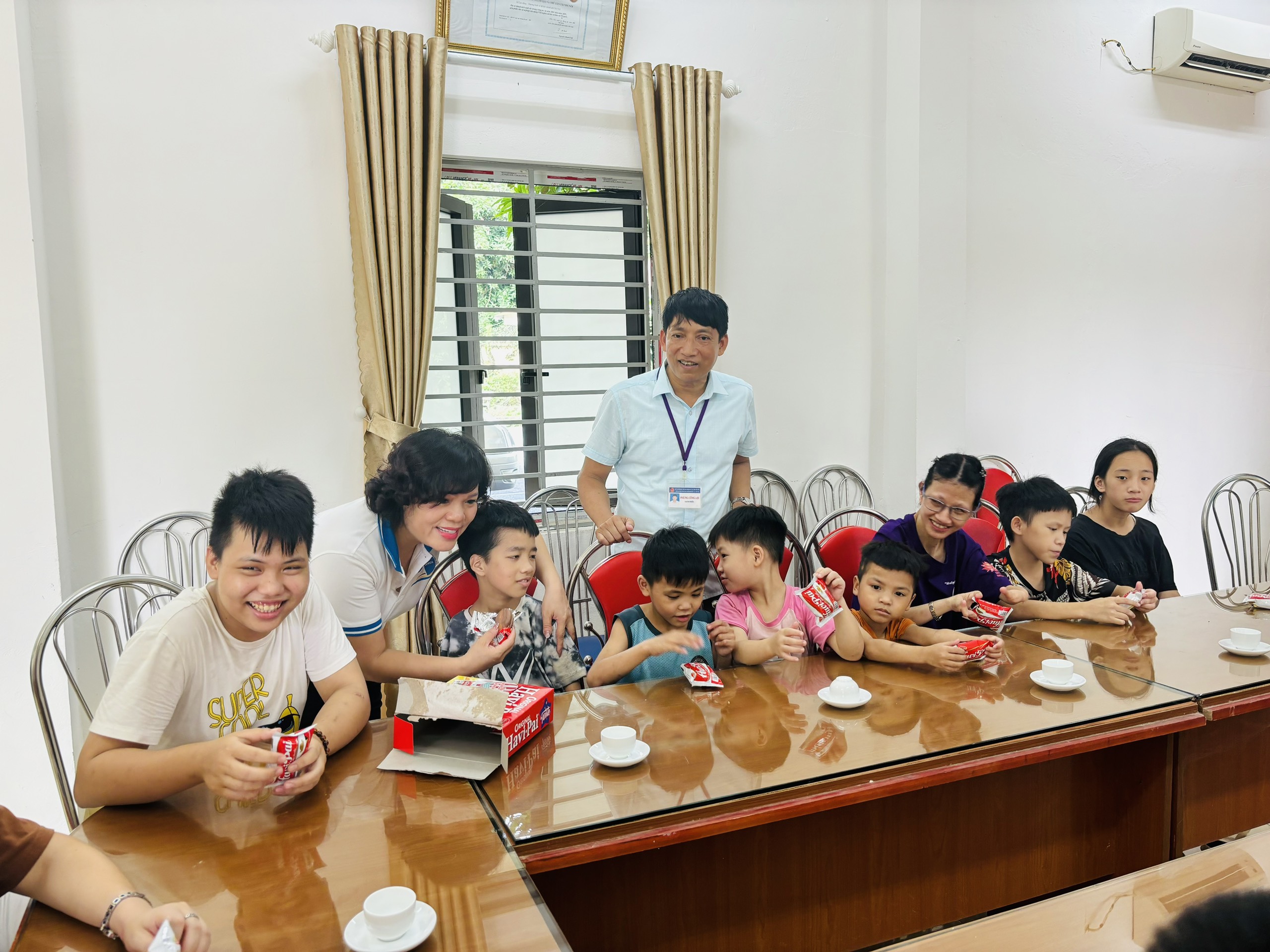 Thăm, tặng quà người khuyết tật tại Ba Vì - ảnh 3