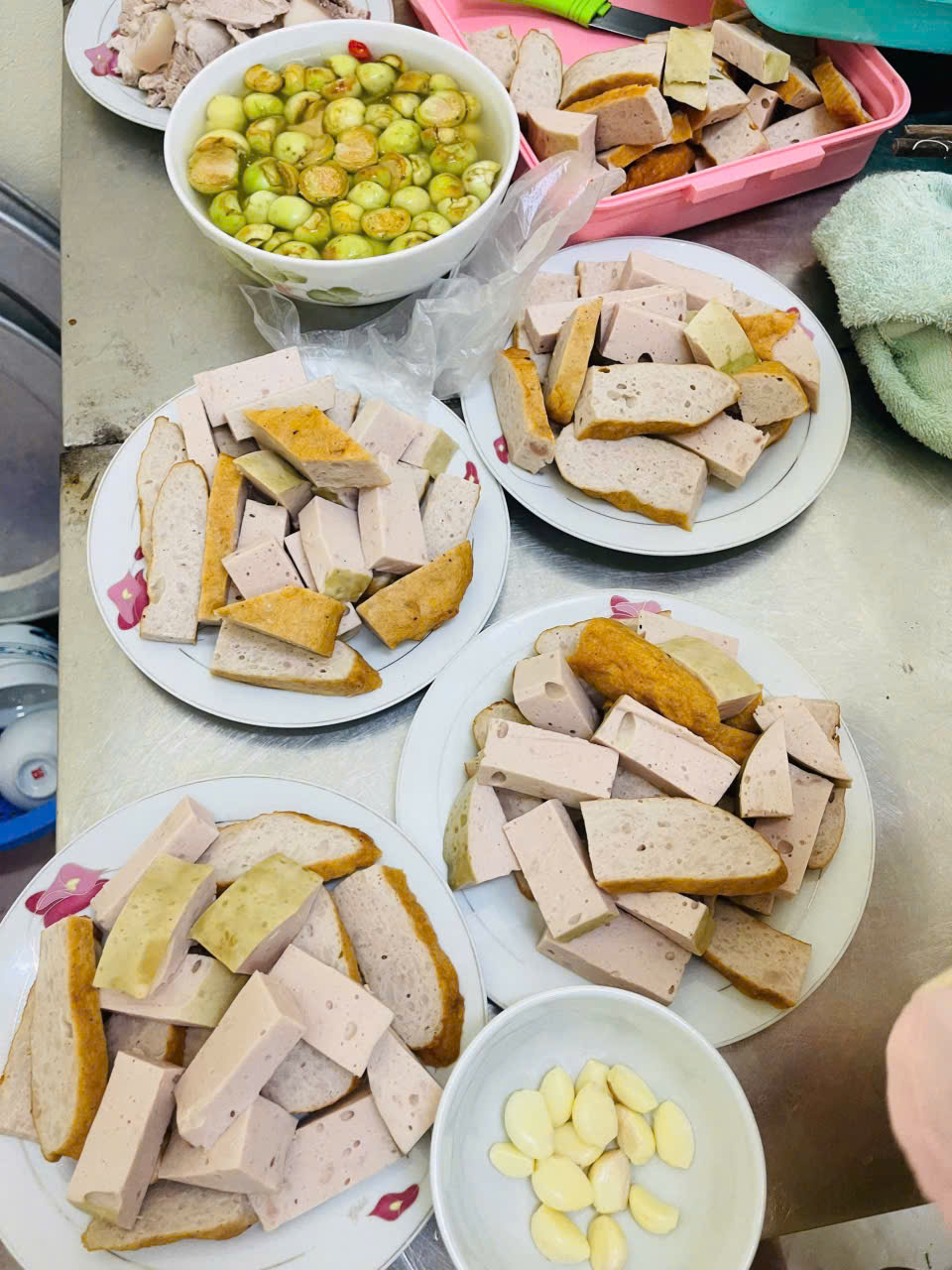 Cán bộ, hội viên phụ nữ Thủ đô phát huy tinh thần “tương thân, tương ái” trong bão số 3 - ảnh 15