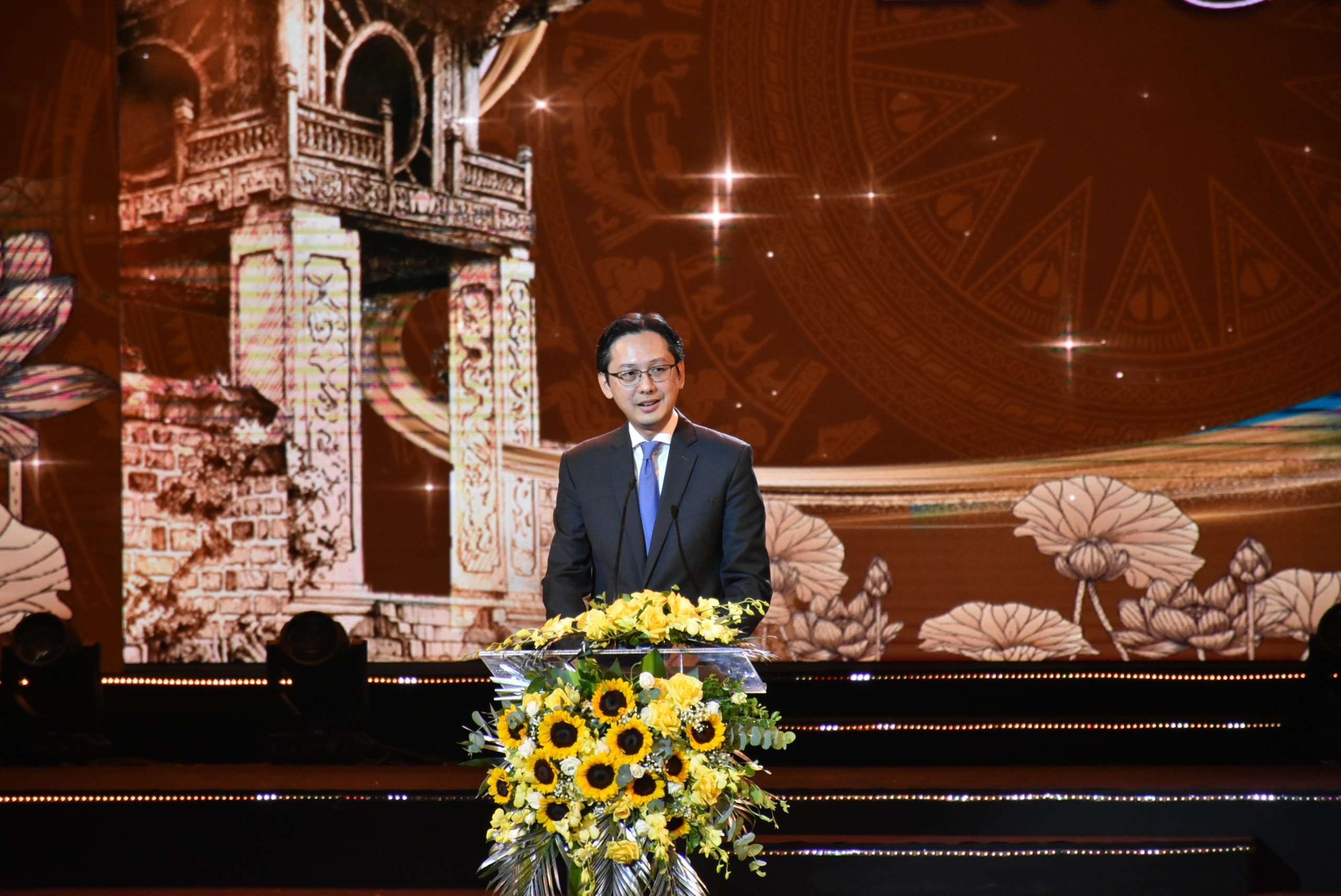 “Lời quê hương, lời sắt son” truyền cảm hứng về tình yêu, tâm huyết gìn giữ tiếng Việt - ảnh 2