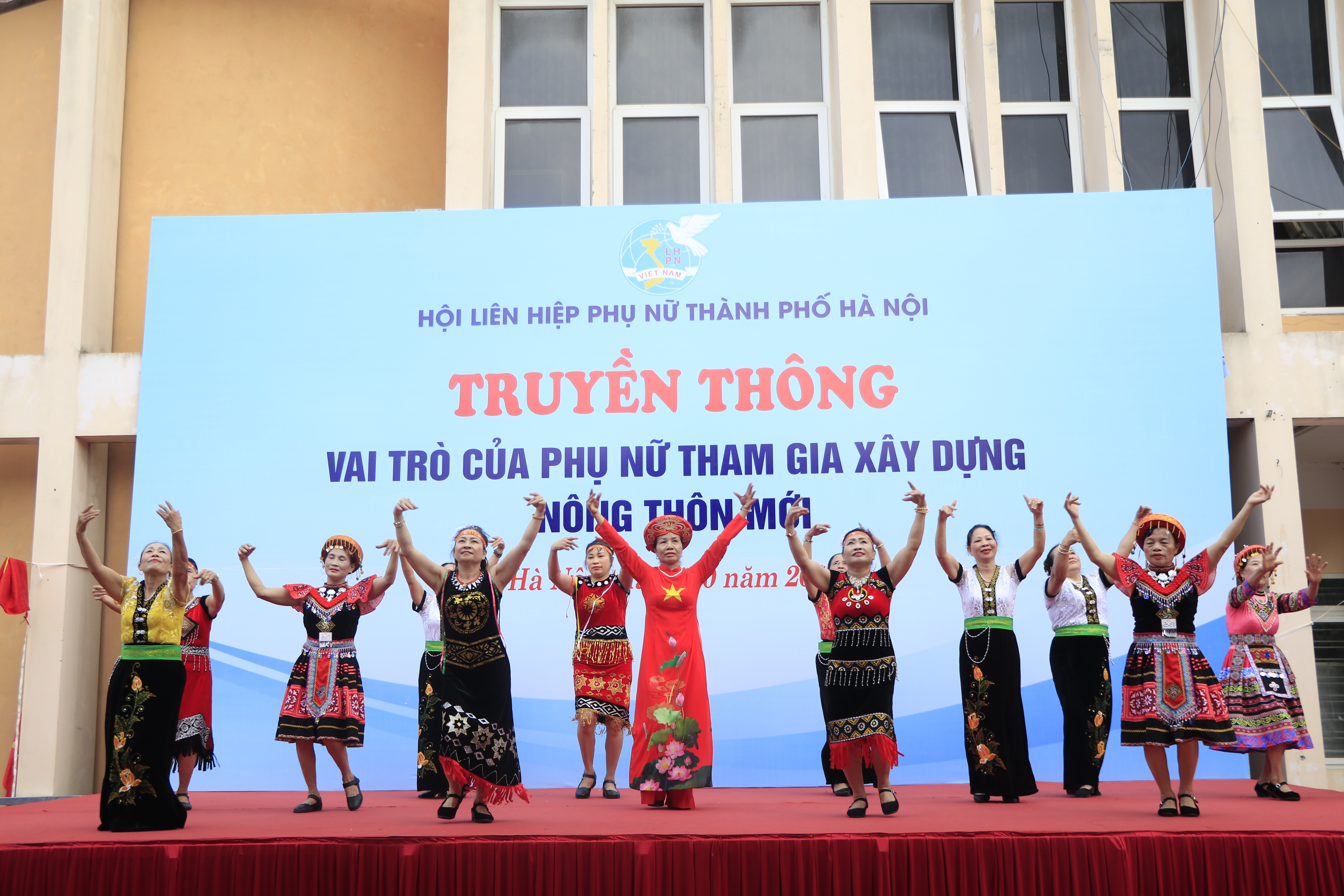 Hội LHPN Hà Nội: Truyền thông vai trò của phụ nữ tham gia xây dựng nông thôn mới - ảnh 2