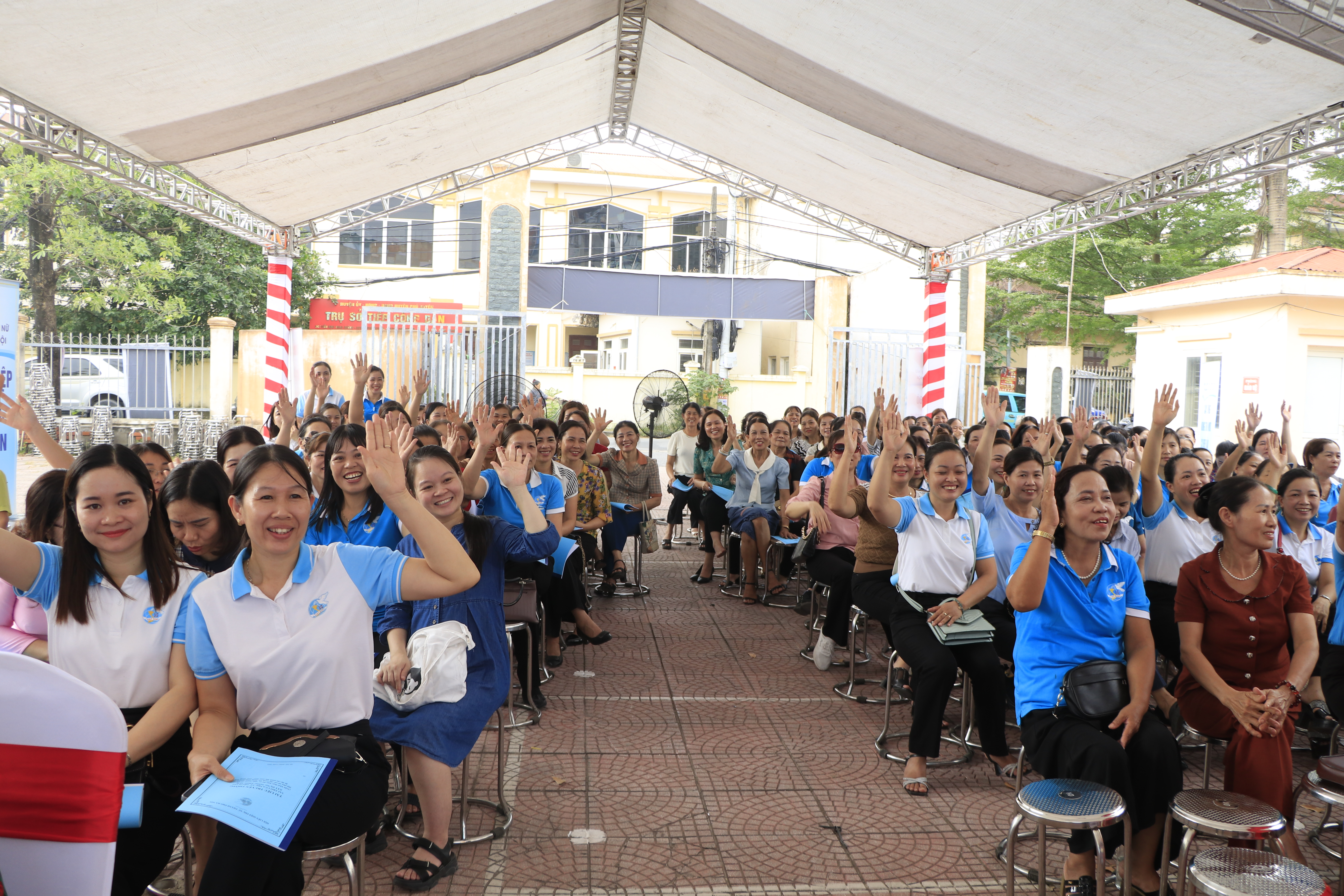 Hội LHPN Hà Nội: Truyền thông vai trò của phụ nữ tham gia xây dựng nông thôn mới - ảnh 5
