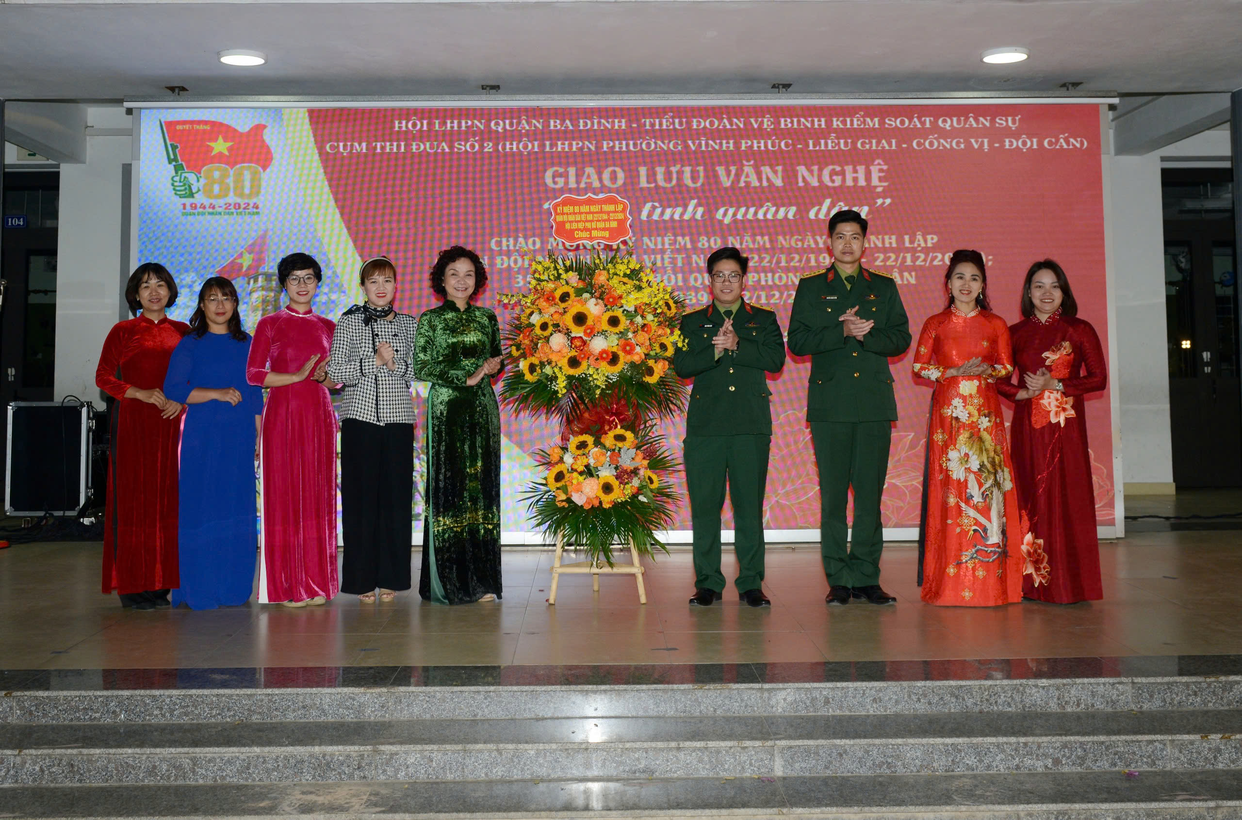 Tổ chức Liên hoan văn nghệ quần chúng “Ấm tình quân dân“ - ảnh 1