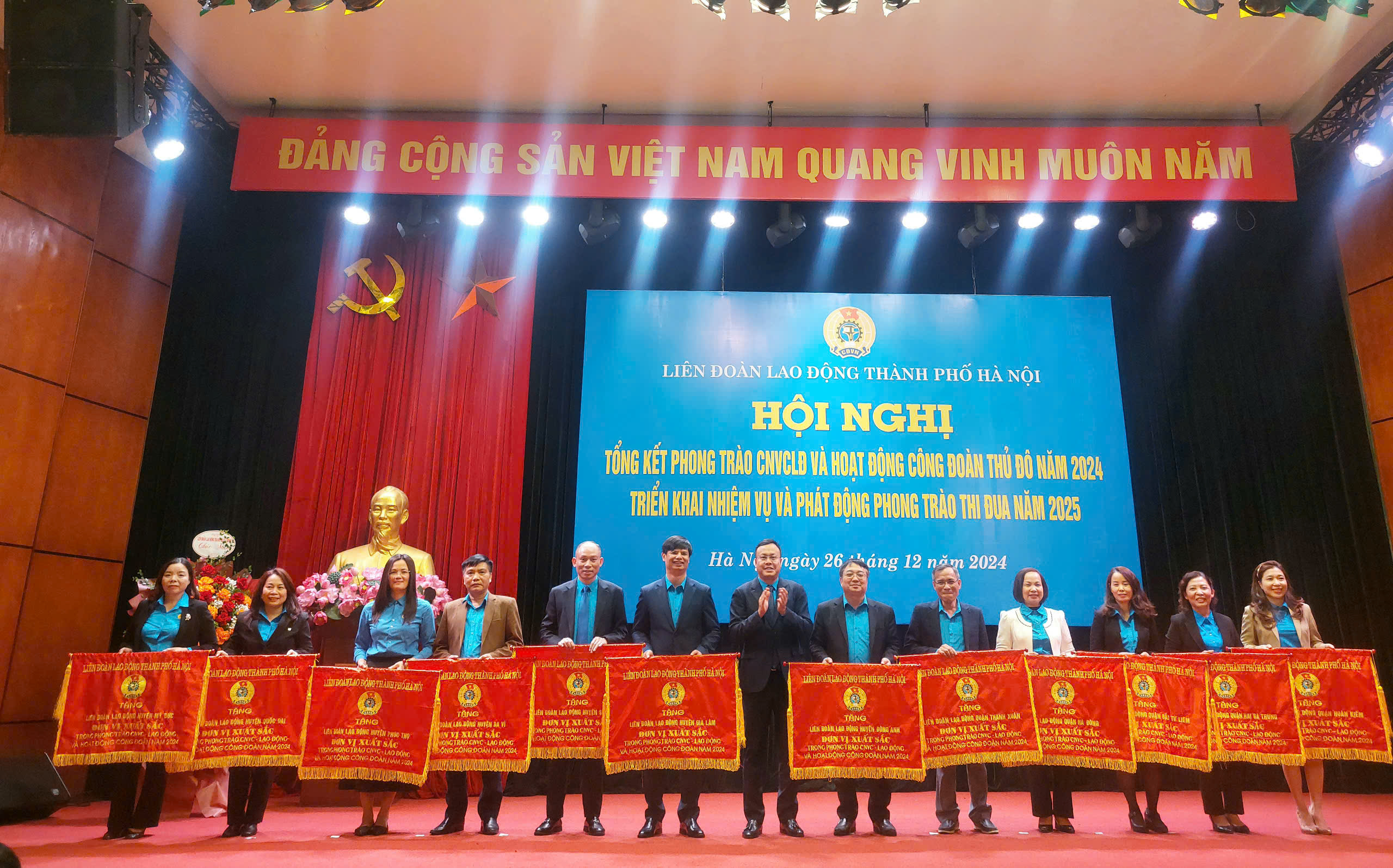 Công nhân lao động thi đua xây dựng Thủ đô văn minh, hiện đại cùng cả nước bước vào kỷ nguyên mới  - ảnh 6