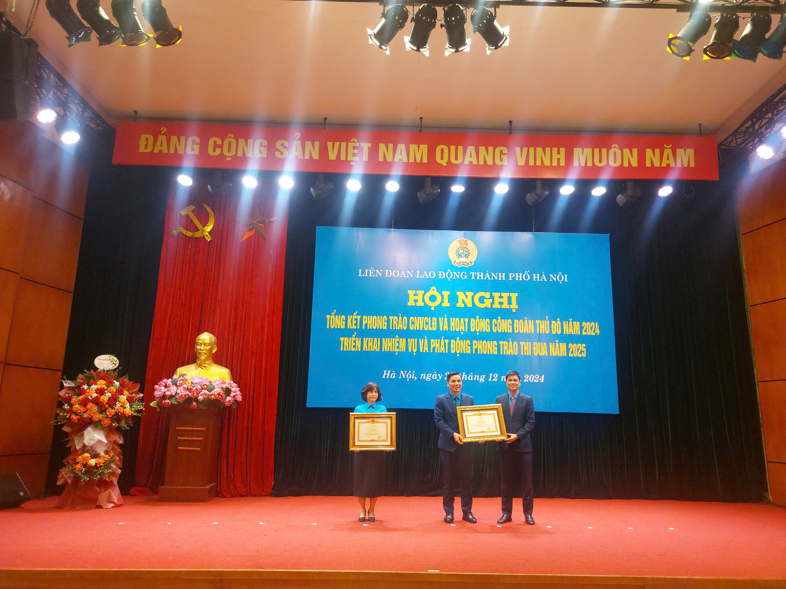 Công nhân lao động thi đua xây dựng Thủ đô văn minh, hiện đại cùng cả nước bước vào kỷ nguyên mới  - ảnh 4