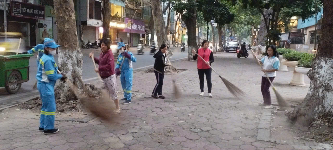 Phụ nữ Ba Đình tham gia xây dựng “đoạn đường/tuyến phố không rác” - ảnh 14