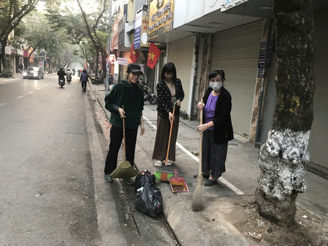 Phụ nữ Ba Đình tham gia xây dựng “đoạn đường/tuyến phố không rác” - ảnh 4