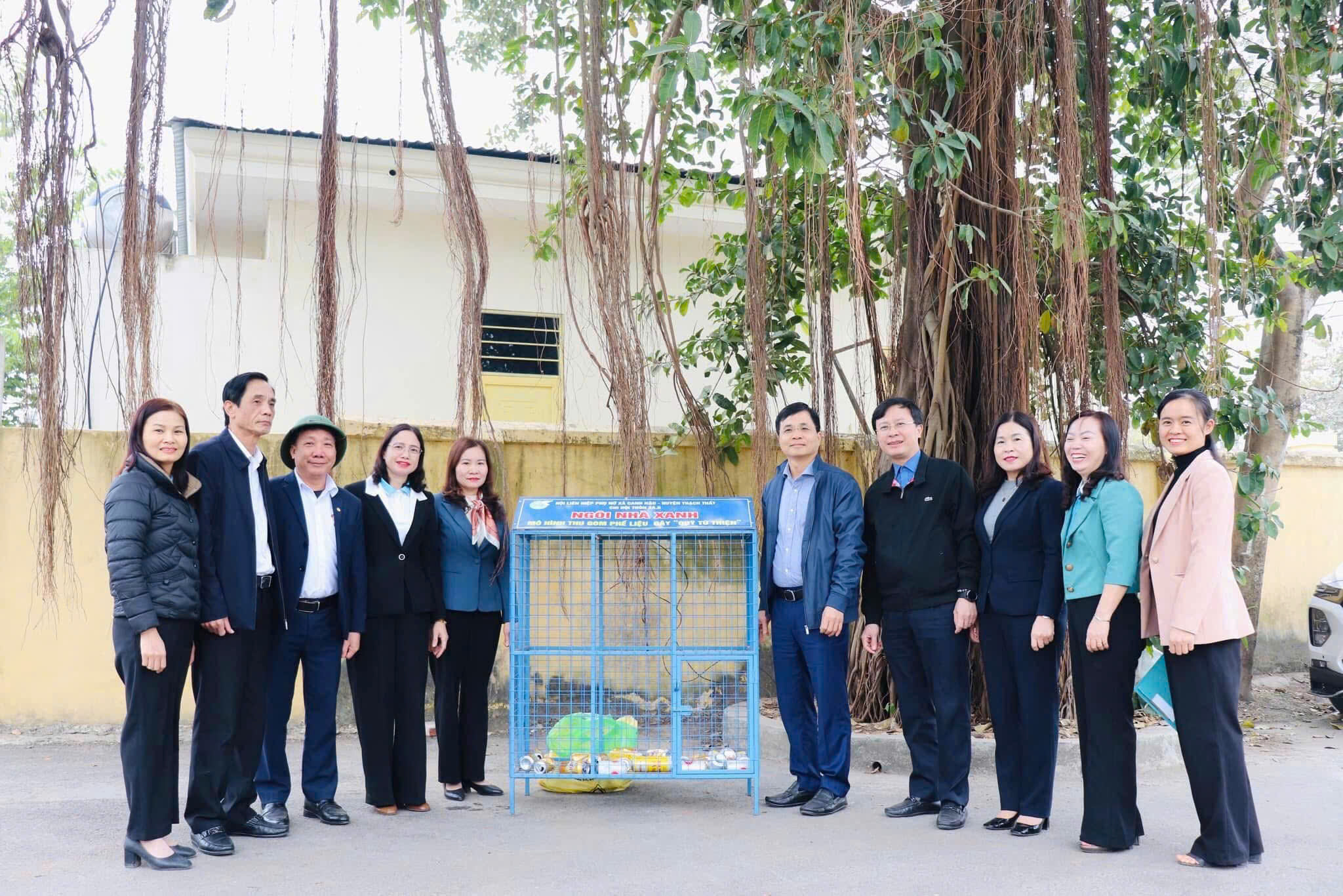 Các cấp Hội LHPN Hà Nội: Ra quân tổng vệ sinh môi trường đón chào Xuân mới - ảnh 45