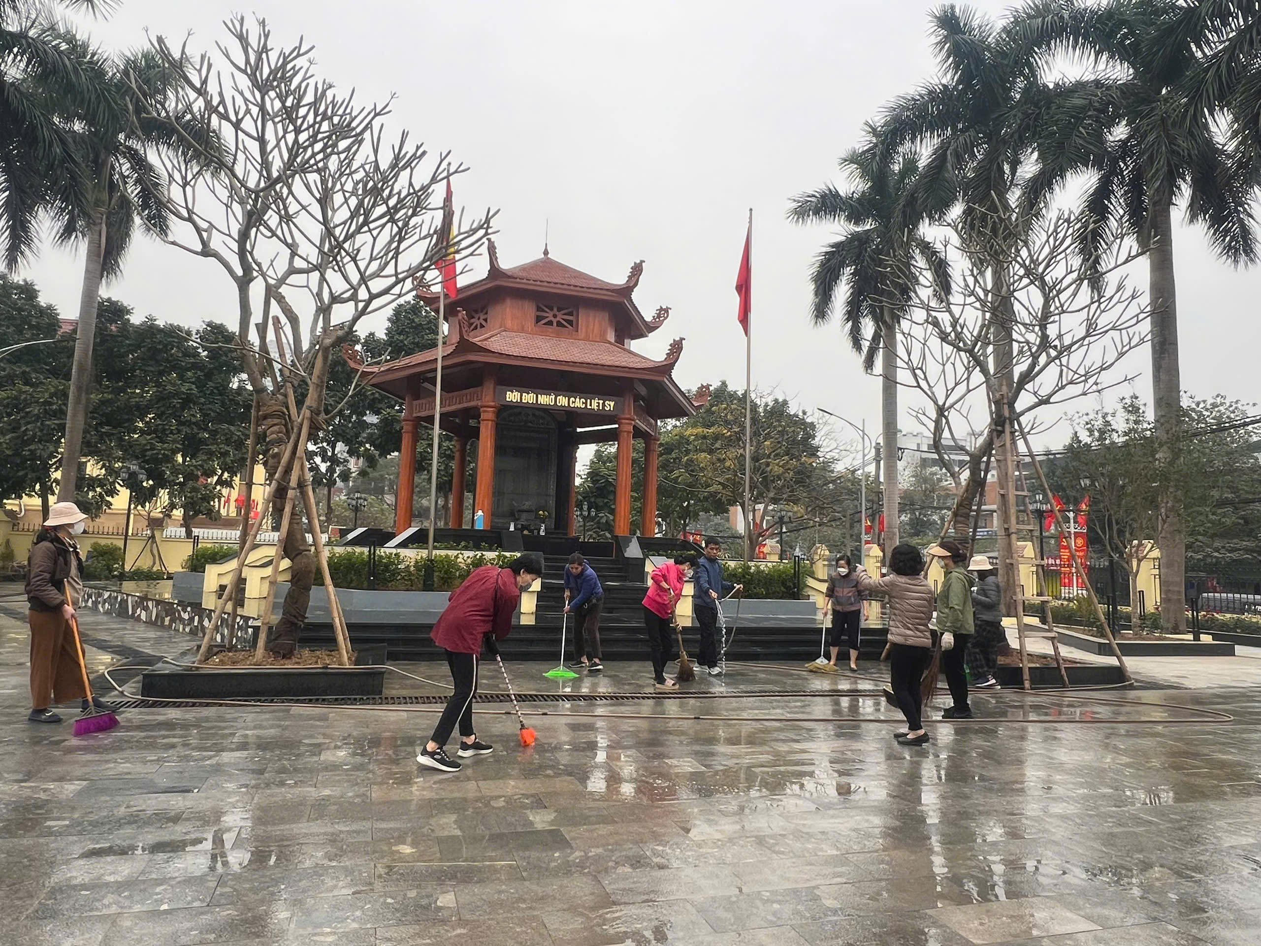 Các cấp Hội LHPN Hà Nội: Ra quân tổng vệ sinh môi trường đón chào Xuân mới - ảnh 20