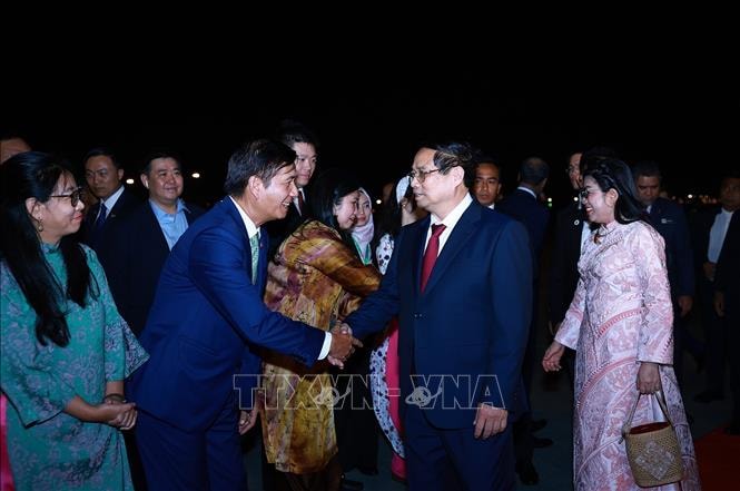 Thủ tướng Phạm Minh Chính tới Kuala Lumpur, bắt đầu thăm Malaysia và dự các Hội nghị cấp cao - ảnh 2