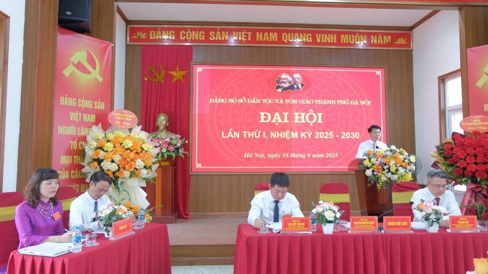 Thực hiện có hiệu quả công tác dân tộc, tín ngưỡng, tôn giáo trên địa bàn Thành phố - ảnh 1