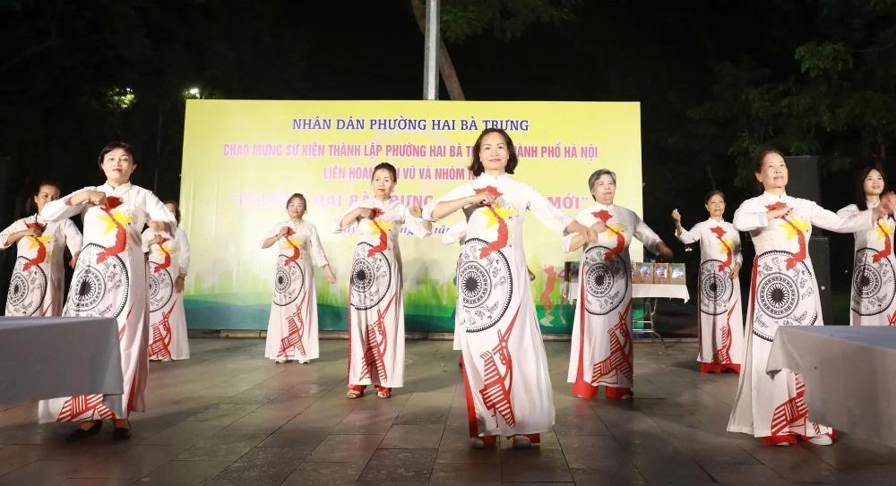 Liên hoan văn nghệ “Phường Hai Bà Trưng - Nhịp sống mới” - ảnh 1