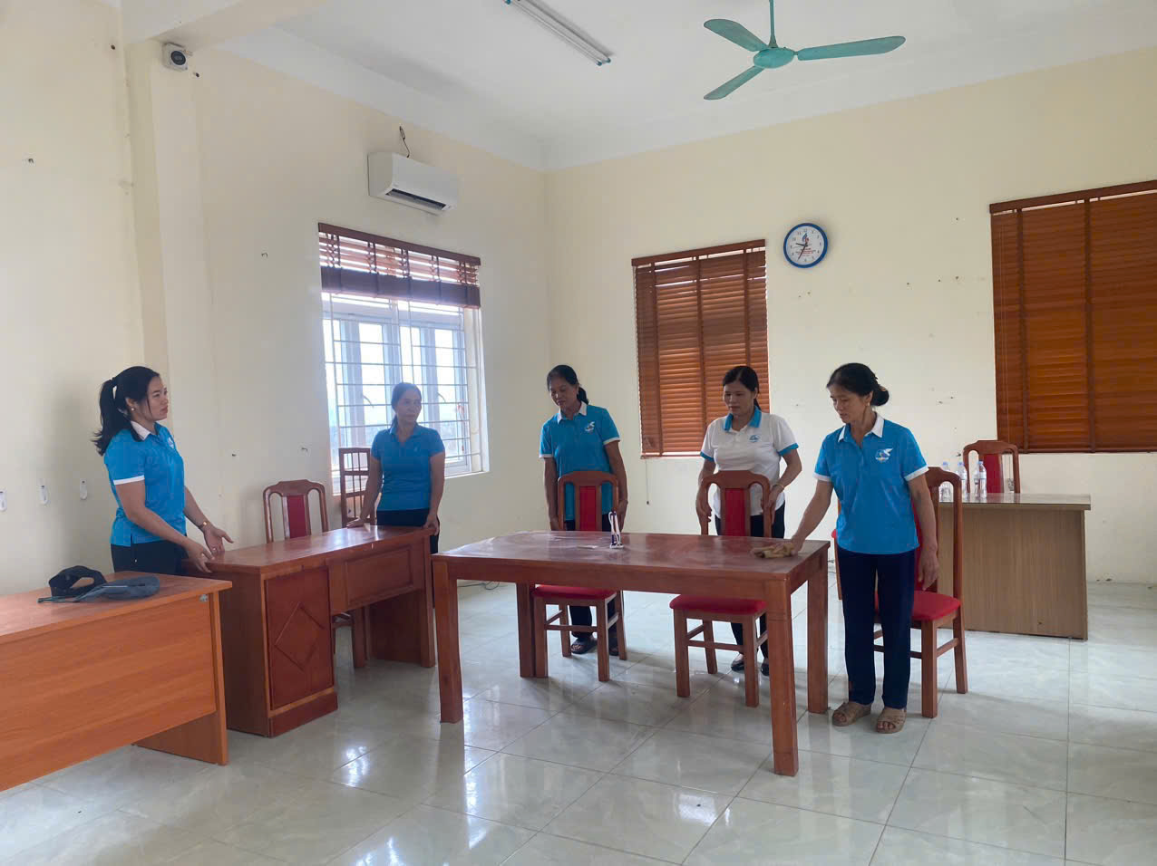 Ra quân làm đẹp cảnh quan đón chào thời khắc chính quyền địa phương 2 cấp chính thức vận hành - ảnh 10