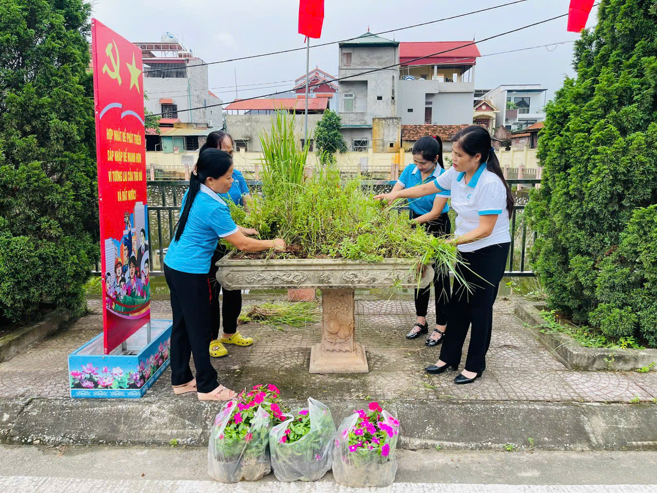 Ra quân làm đẹp cảnh quan đón chào thời khắc chính quyền địa phương 2 cấp chính thức vận hành - ảnh 4