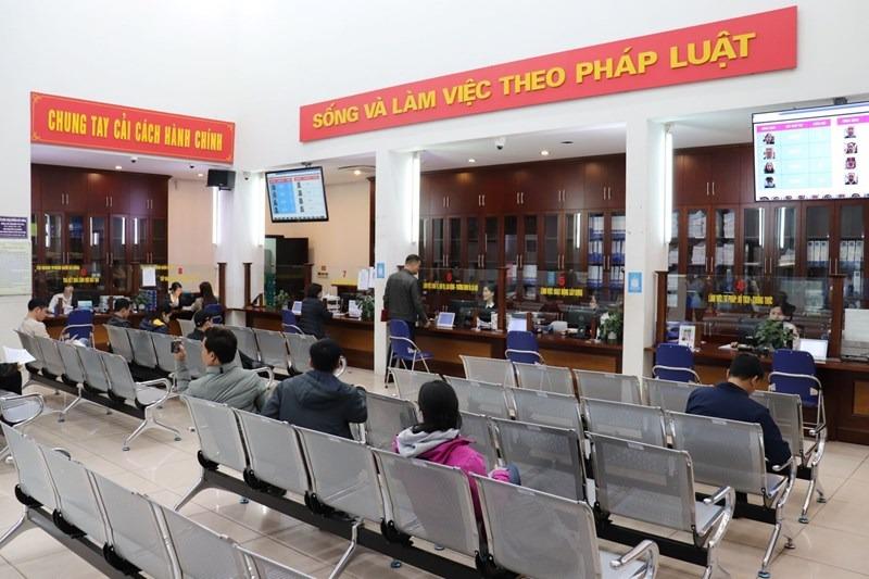 Giải quyết chế độ, chính sách đối với cán bộ, công chức, viên chức và người lao động - ảnh 1