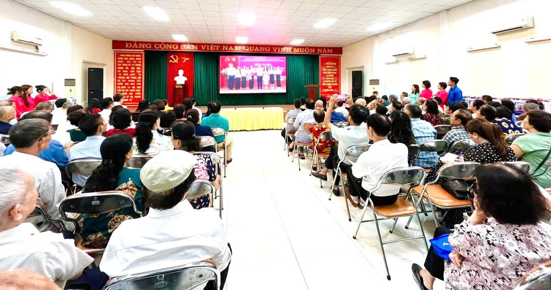 Phường Hai Bà Trưng: Gặp mặt Bí thư Chi bộ, Trưởng Ban Công tác mặt trận, Tổ trưởng Tổ dân phố - ảnh 2