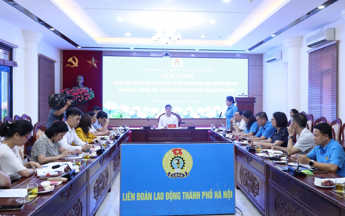 Nhiều mô hình hay trong tuyên truyền, giáo dục chính trị, pháp luật cho công nhân - ảnh 1