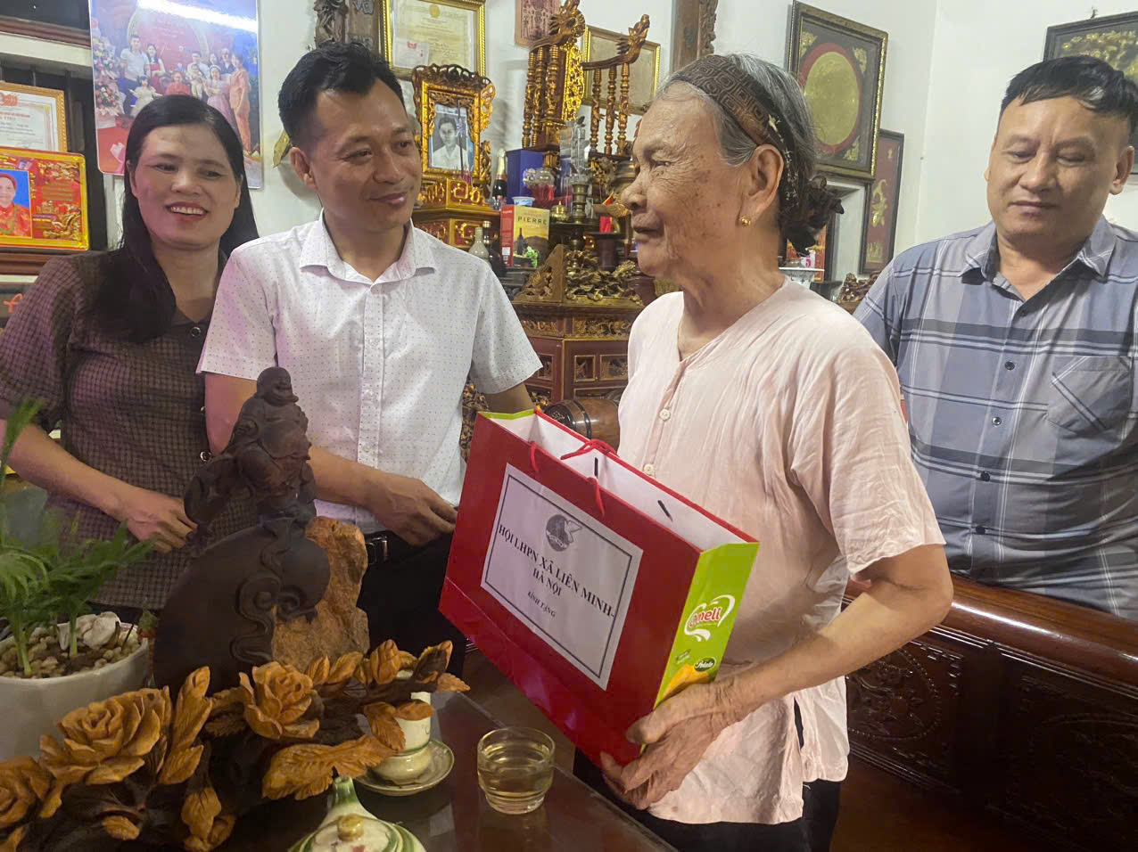 Nhiều hoạt động thiết thực kỷ niệm 78 năm Ngày Thương binh liệt sĩ - ảnh 1