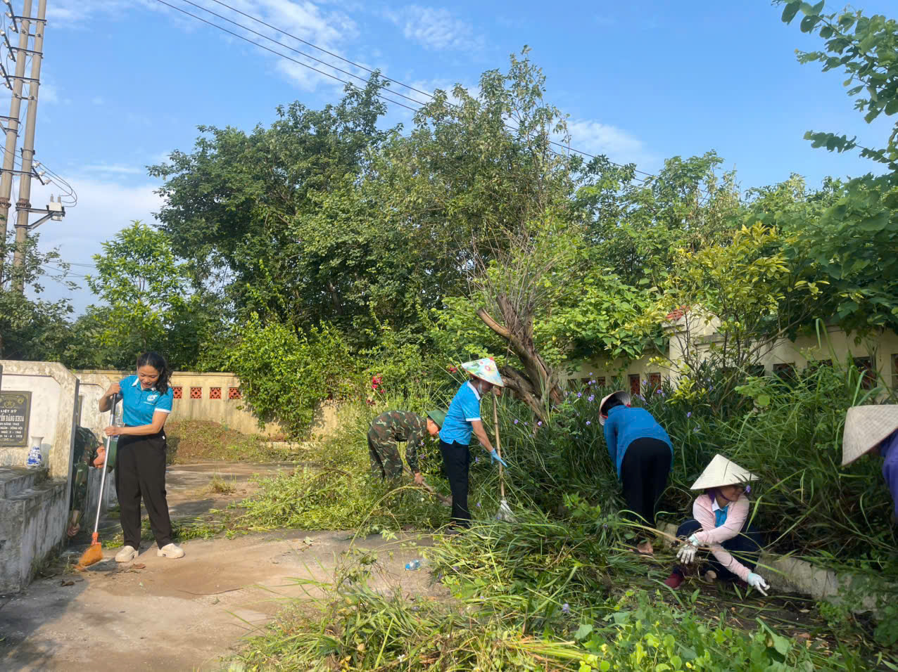 Mở đầu chuỗi hoạt động "Ngày cuối tuần xanh" tháng 8 của phụ nữ Đông Anh - ảnh 8