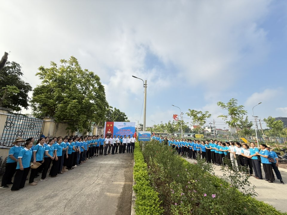 Hội LHPN xã Phúc Thịnh gắn biển phần việc chào mừng Đại hội Đảng bộ xã lần thứ I nhiệm kỳ 2025-2030 - ảnh 3