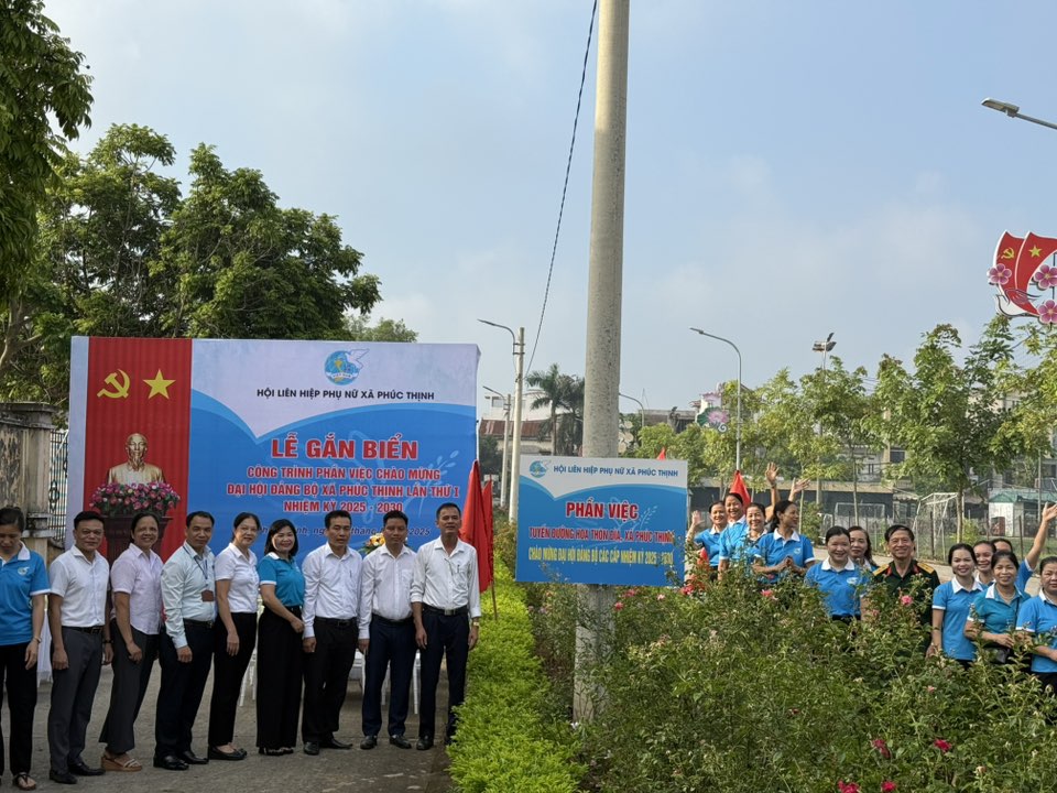 Hội LHPN xã Phúc Thịnh gắn biển phần việc chào mừng Đại hội Đảng bộ xã lần thứ I nhiệm kỳ 2025-2030 - ảnh 1