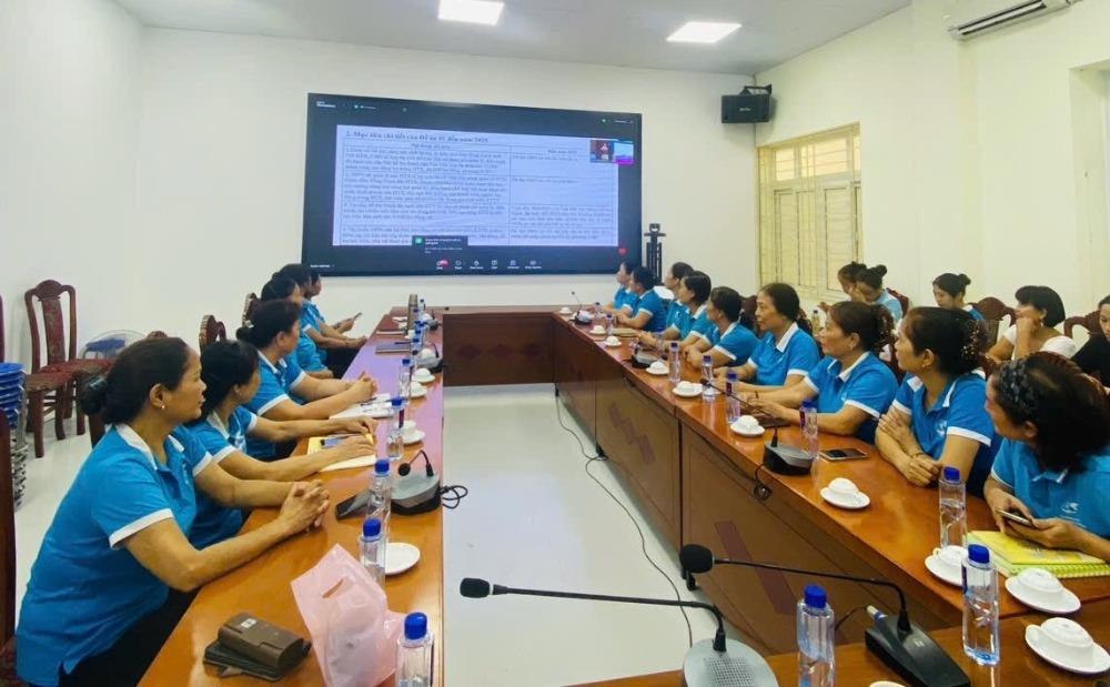 Hội LHPN xã Thư Lâm: Tập huấn về nhiệm vụ hỗ trợ phụ nữ phát triển kinh tế - ảnh 1